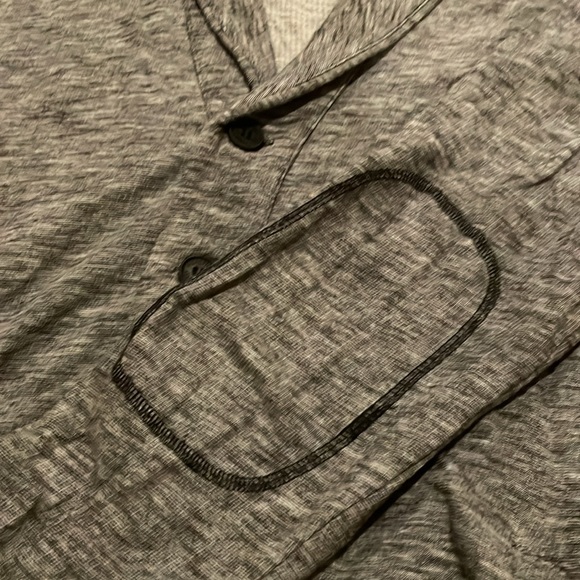 Kenneth Cole Cardigan. - Picture 3 of 4